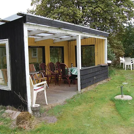 Vakantiehuis Three-bedroom In *